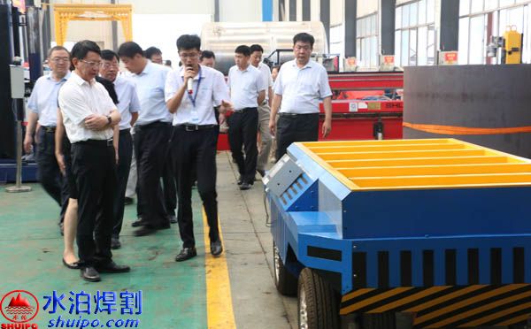 AGV機(jī)器人持續(xù)火熱，新領(lǐng)域帶來發(fā)展新機(jī)遇，水泊焊割自主研發(fā)的AGV小車