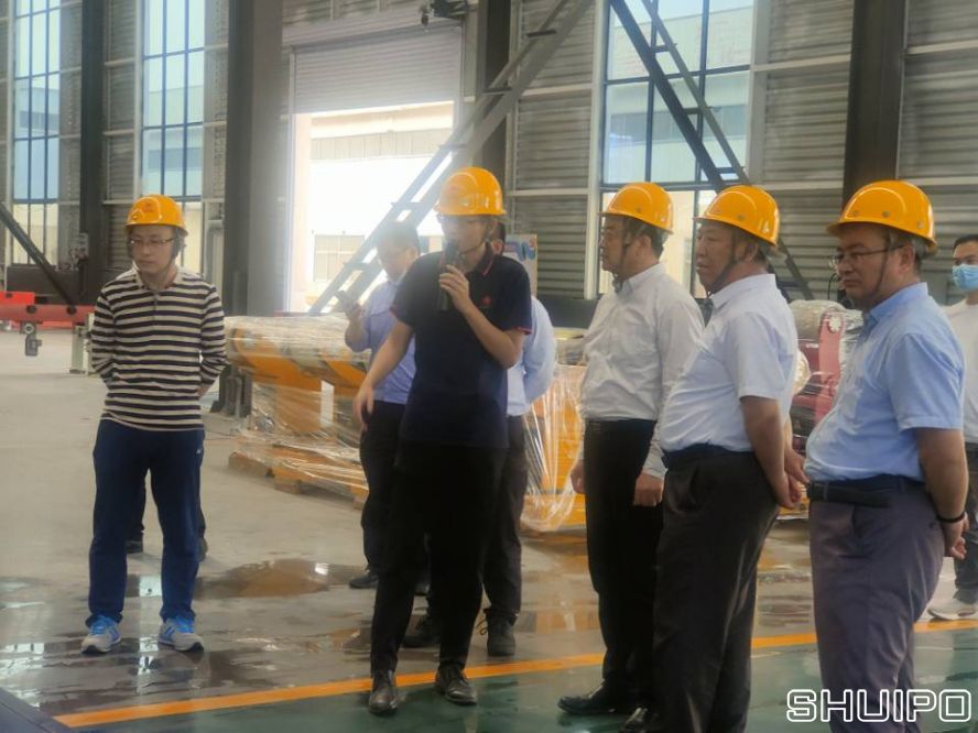 山東省科學(xué)院激光研究所所長(zhǎng)賈中青、山東省機(jī)械設(shè)計(jì)研究院院長(zhǎng)林江海帶領(lǐng)激光、高端裝備領(lǐng)域?qū)＜乙恍?人到水泊焊割實(shí)地調(diào)研2
